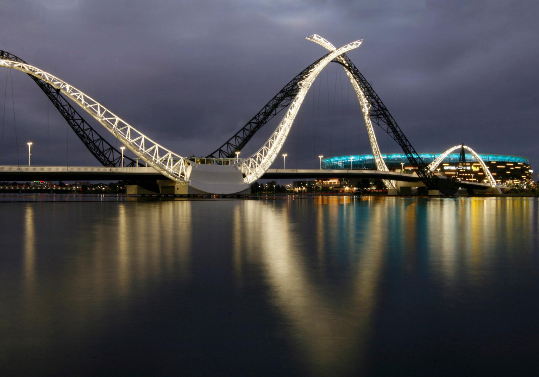 Matagatup Bridge at night